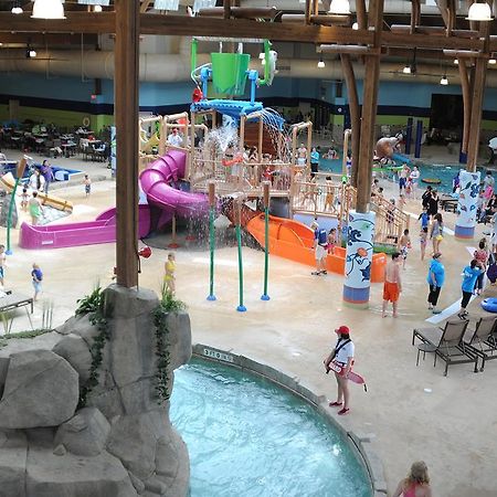Soaring Eagle Waterpark And Hotel Mount Pleasant Exterior foto